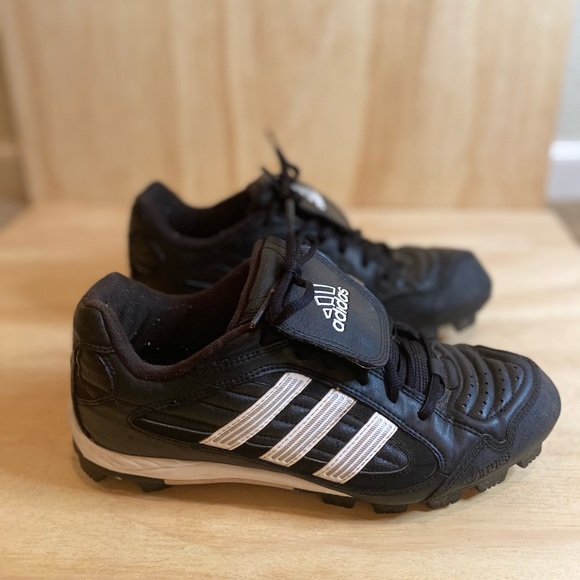 Men’s Adidas Softball Cleats